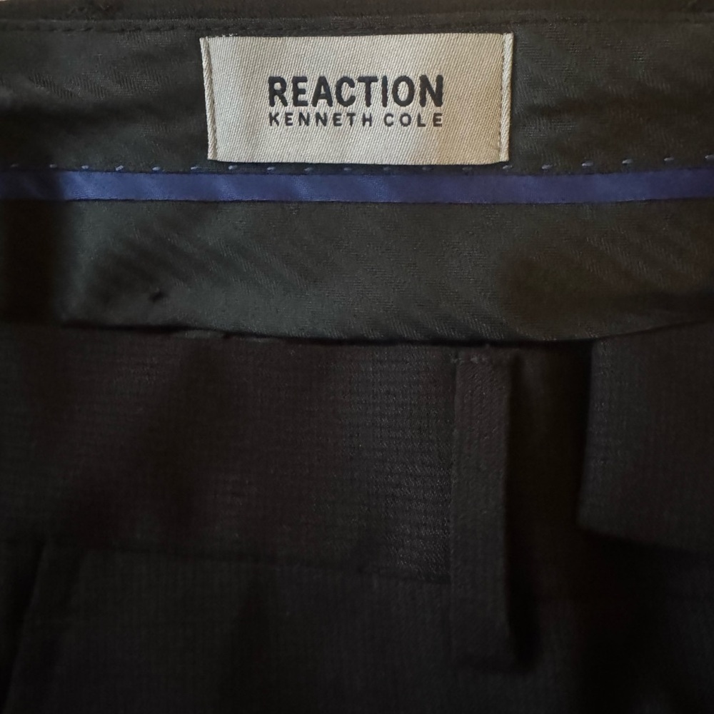 Kenneth Cole Men's Classic Black Suit XS - Picture 5 of 8